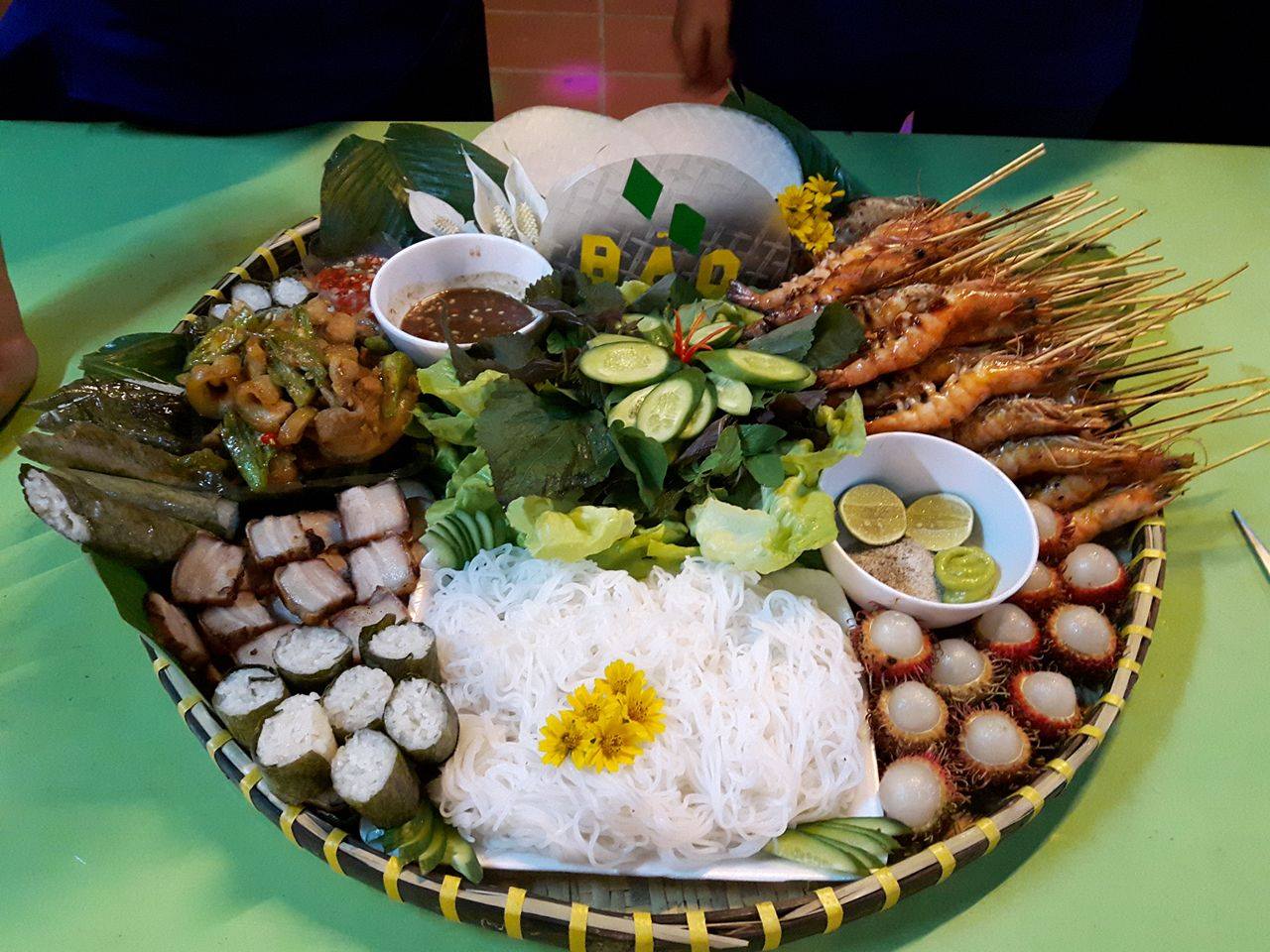 ẩm thực