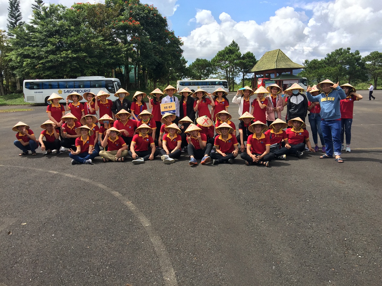 Sinh viên trường TC KS & DL SAIGON TOURIST